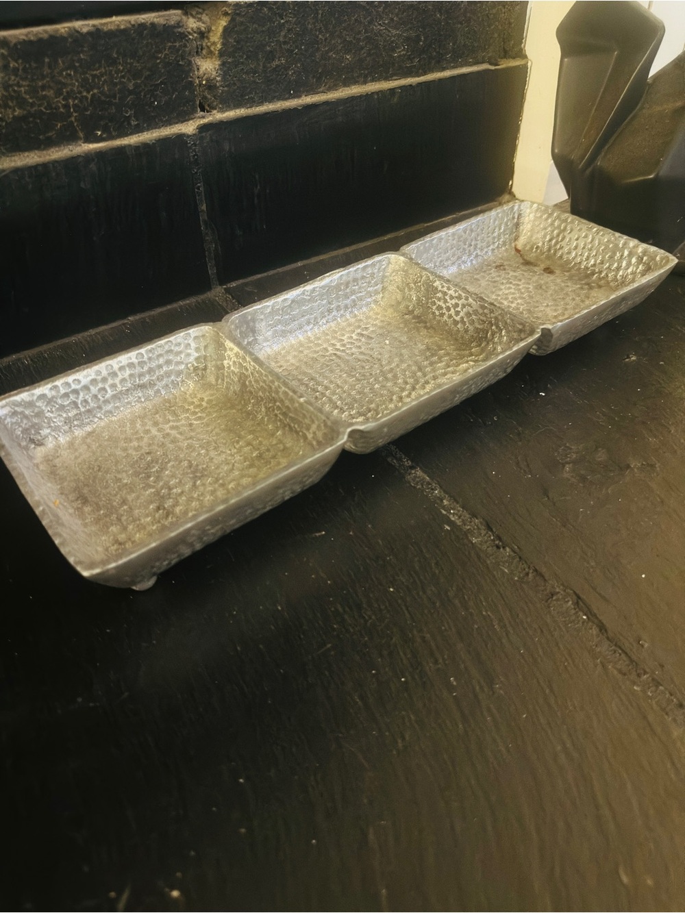 Metal 3-Compartment Serving Tray in Silver